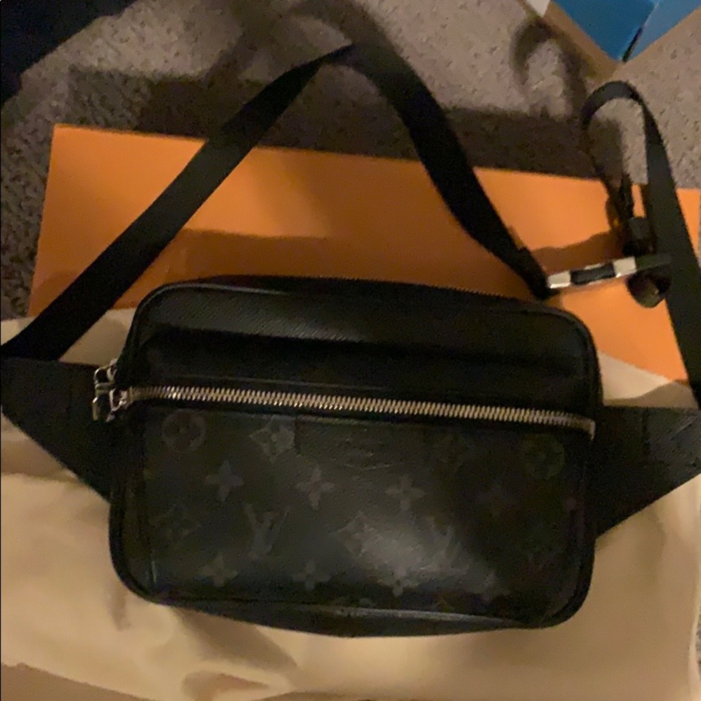 Louis Vuitton OUTD Bumbag Taiga